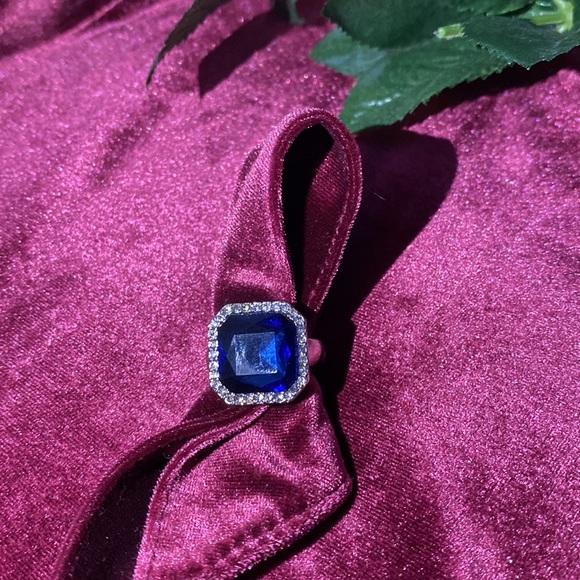 Statement ring - Picture 6 of 11